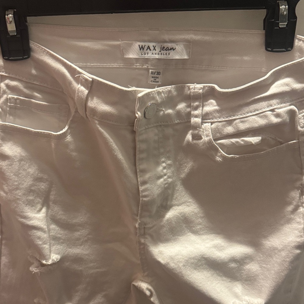 Wax Jean Women's white Skinny Jeans size 11 skinny jeans, distressed